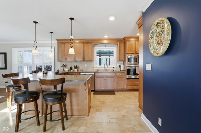 1240 Hillview Drive, Franklin, IN 46131