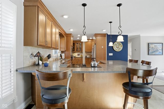 1240 Hillview Drive, Franklin, IN 46131