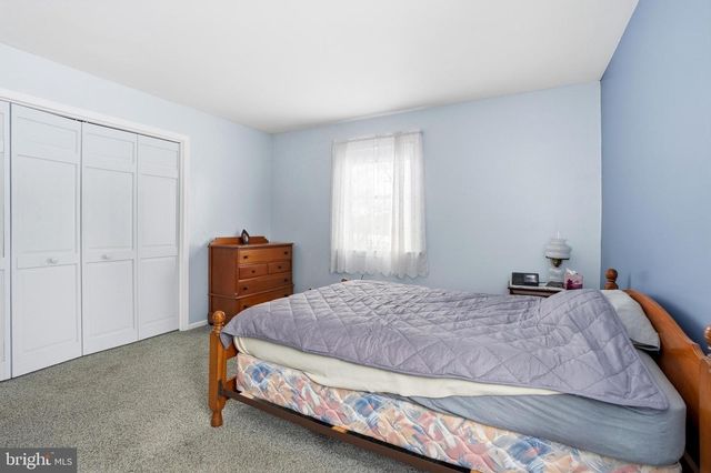 1627 DIAMOND ST, Sellersville, PA 18960