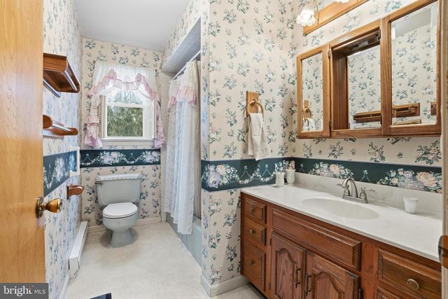 1627 DIAMOND ST, Sellersville, PA 18960