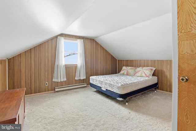 1627 DIAMOND ST, Sellersville, PA 18960