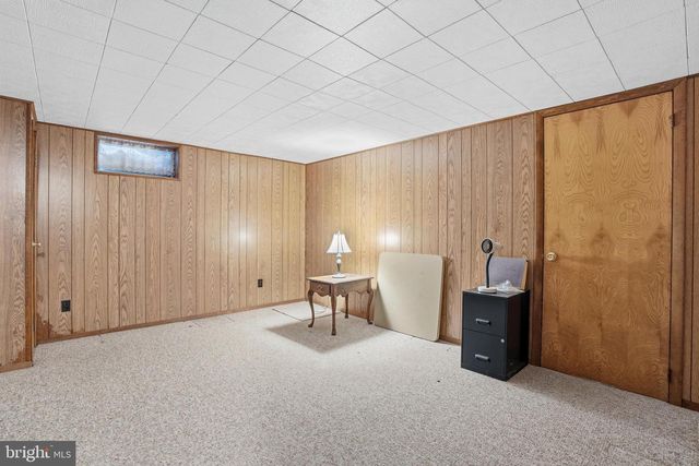 1627 DIAMOND ST, Sellersville, PA 18960