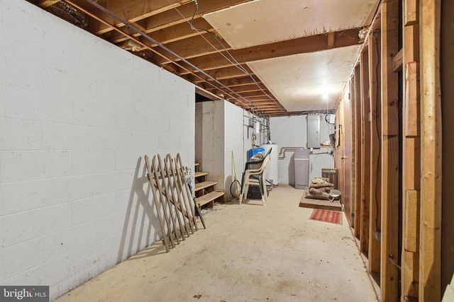 1627 DIAMOND ST, Sellersville, PA 18960