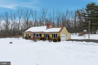 1627 DIAMOND ST, Sellersville, PA 18960