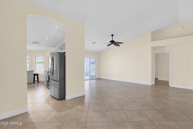 19828 N 90TH Drive, Peoria, AZ 85382