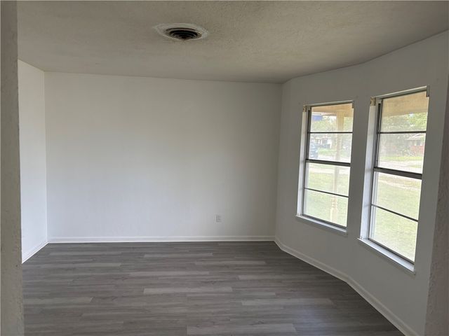 4902 Branscomb Dr, Corpus Christi, TX 78411