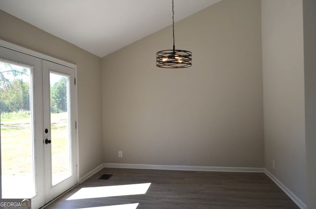 2311 Gwendale Drive E, Lizella, GA 31052