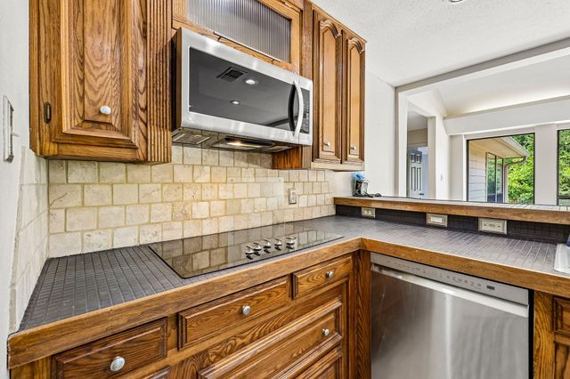 1717 Edgewater Drive, Plano, TX 75075