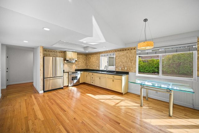 2463 Aarles Ct, Walnut Creek, CA 94598