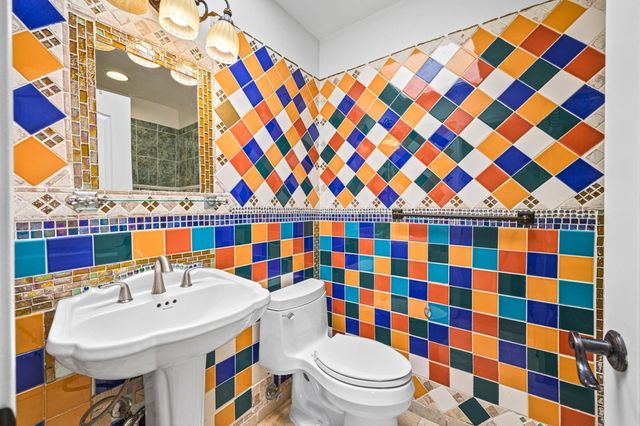 2463 Aarles Ct, Walnut Creek, CA 94598