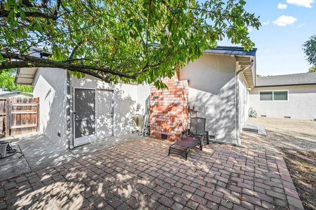 2463 Aarles Ct, Walnut Creek, CA 94598