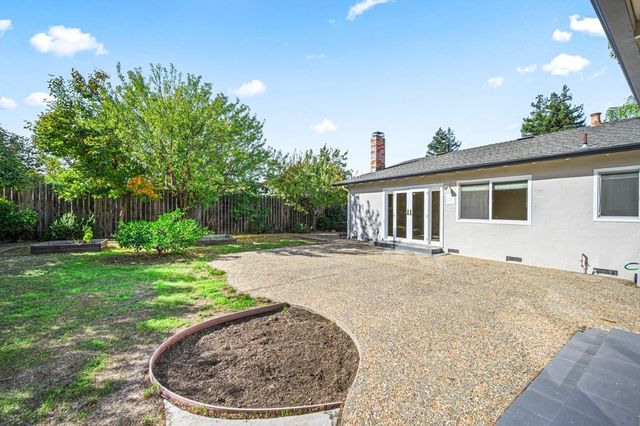 2463 Aarles Ct, Walnut Creek, CA 94598