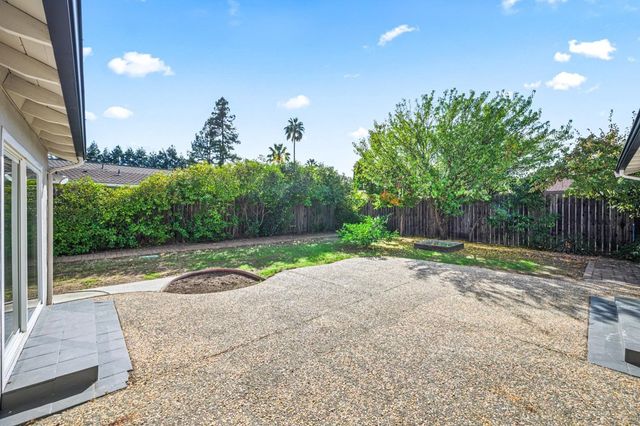2463 Aarles Ct, Walnut Creek, CA 94598