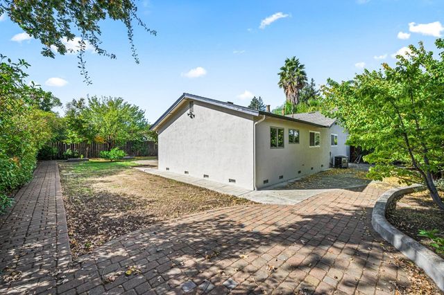 2463 Aarles Ct, Walnut Creek, CA 94598