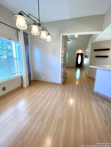 6050 Broadmeadow, San Antonio, TX 78240