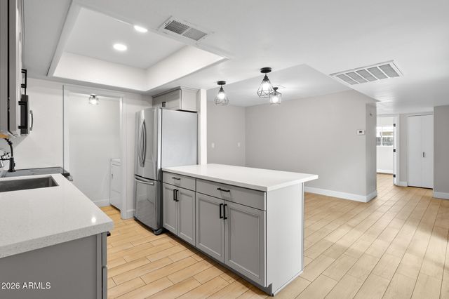 3101 W LOMA Lane, Phoenix, AZ 85051