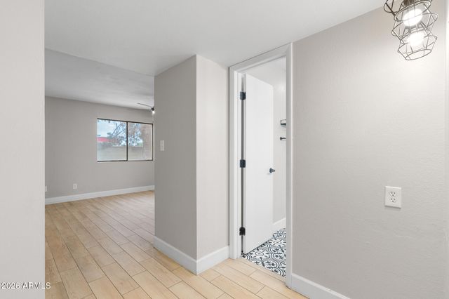 3101 W LOMA Lane, Phoenix, AZ 85051