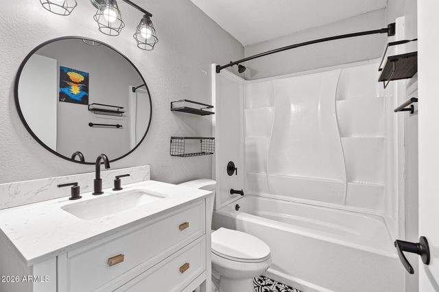 3101 W LOMA Lane, Phoenix, AZ 85051