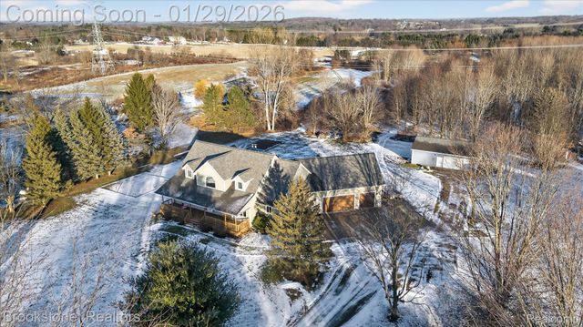 5163 Country Squire Road, Dryden Township, MI 48428