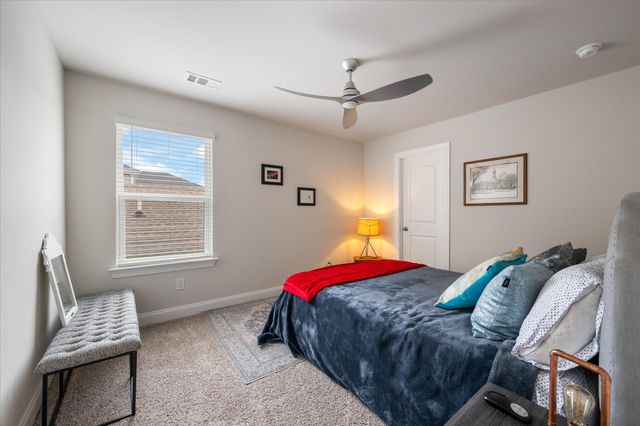 1337 Carriage Park Dr, Hermitage, TN 37076