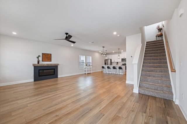 1337 Carriage Park Dr, Hermitage, TN 37076