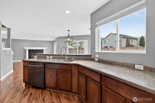 9430 185th Street Ct E, Puyallup, WA 98375