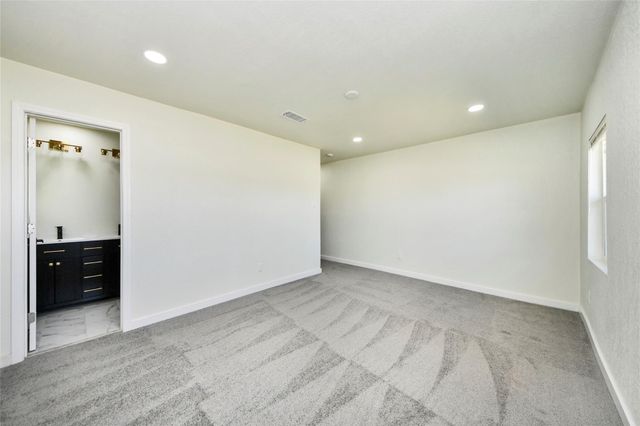 5442 Airport Boulevard, Houston, TX 77048