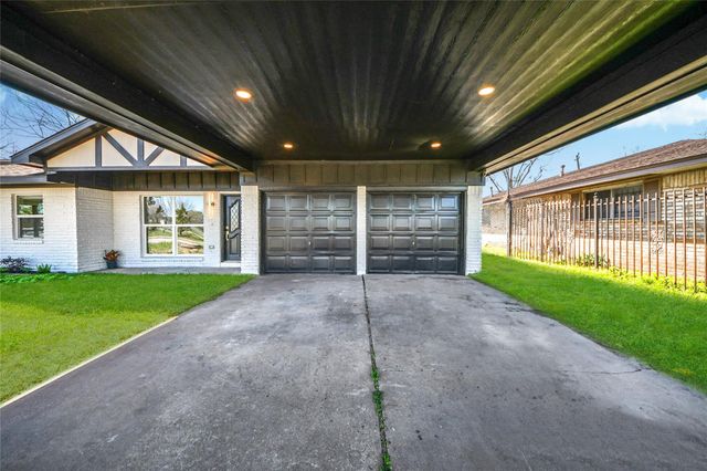 5442 Airport Boulevard, Houston, TX 77048