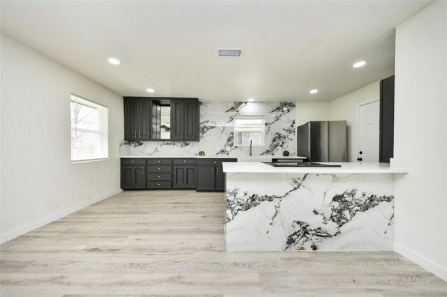 5442 Airport Boulevard, Houston, TX 77048