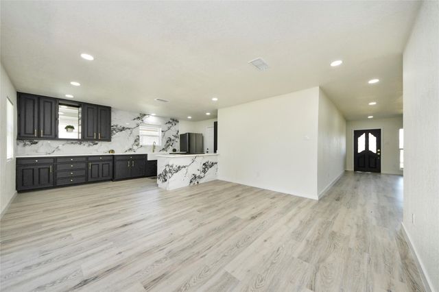 5442 Airport Boulevard, Houston, TX 77048