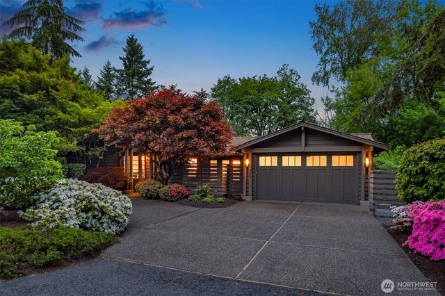 2420 82nd Avenue NE, Medina, WA 98039