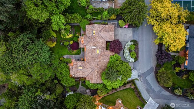 2420 82nd Avenue NE, Medina, WA 98039