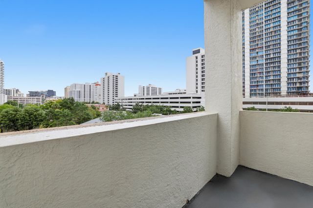 600 S Dixie Highway 401, West Palm Beach, FL 33401