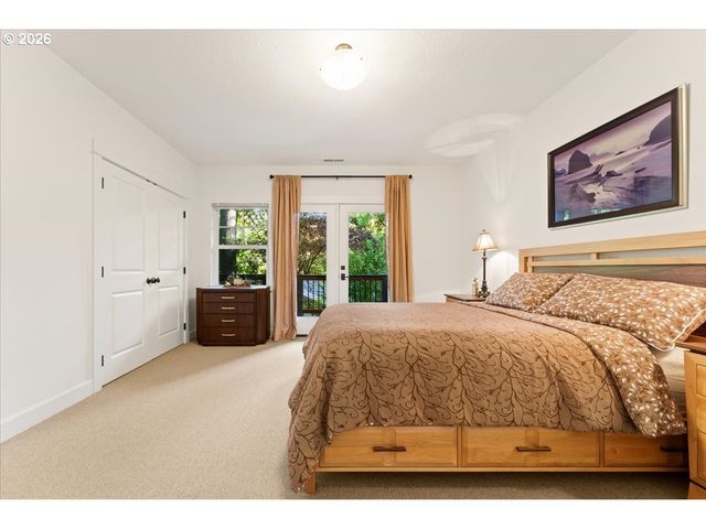 3788 CALAROGA Dr, West Linn, OR 97068