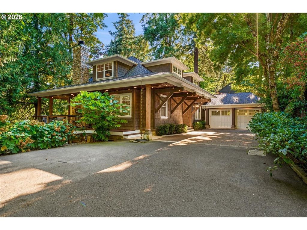 3788 CALAROGA Dr, West Linn, OR 97068