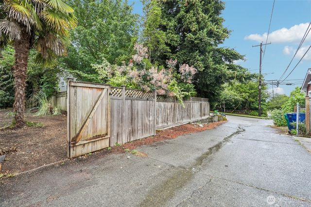 1807 30th Avenue S, Seattle, WA 98144