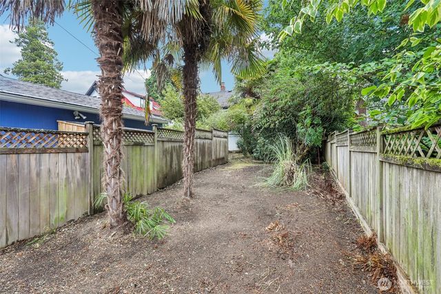 1807 30th Avenue S, Seattle, WA 98144