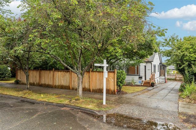 1807 30th Avenue S, Seattle, WA 98144