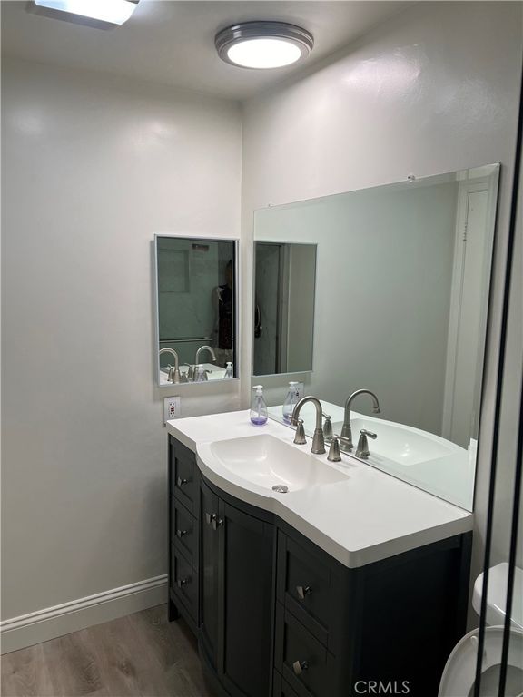 Image 14 of property listing at 1818 Kelton Avenue 101, Los Angeles, CA 90025