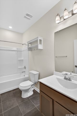 223 W West Granite Shores, Boerne, TX 78006