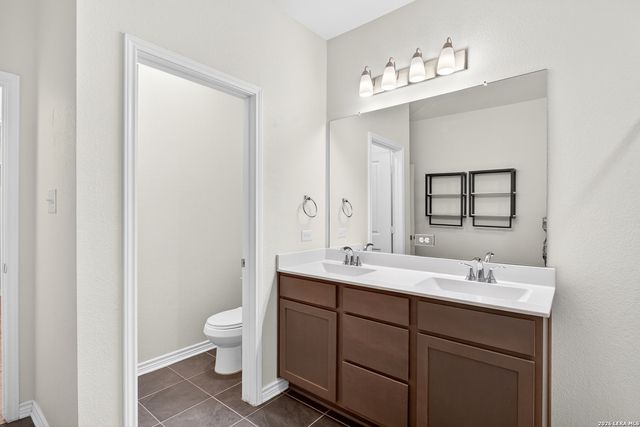 223 W West Granite Shores, Boerne, TX 78006