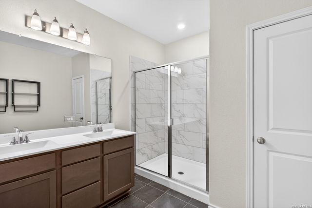 223 W West Granite Shores, Boerne, TX 78006