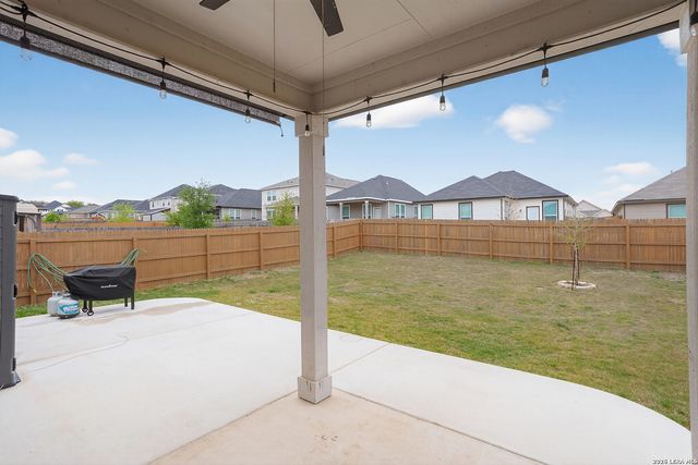 223 W West Granite Shores, Boerne, TX 78006