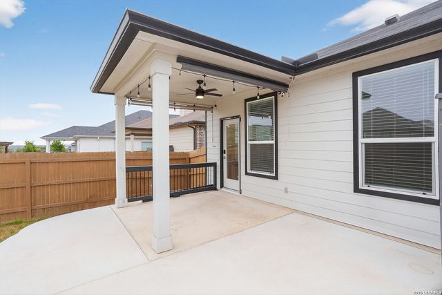 223 W West Granite Shores, Boerne, TX 78006