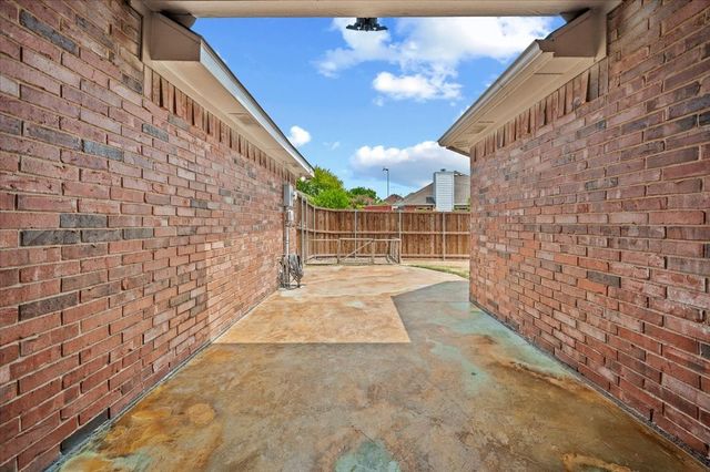 8104 Wharf Street, Frisco, TX 75035