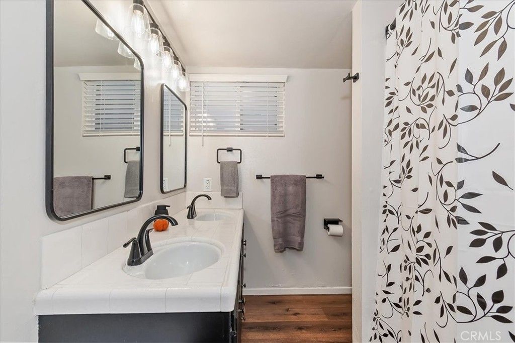 Image 16 of property listing at 642 Villa Grove, Big Bear, CA 92314