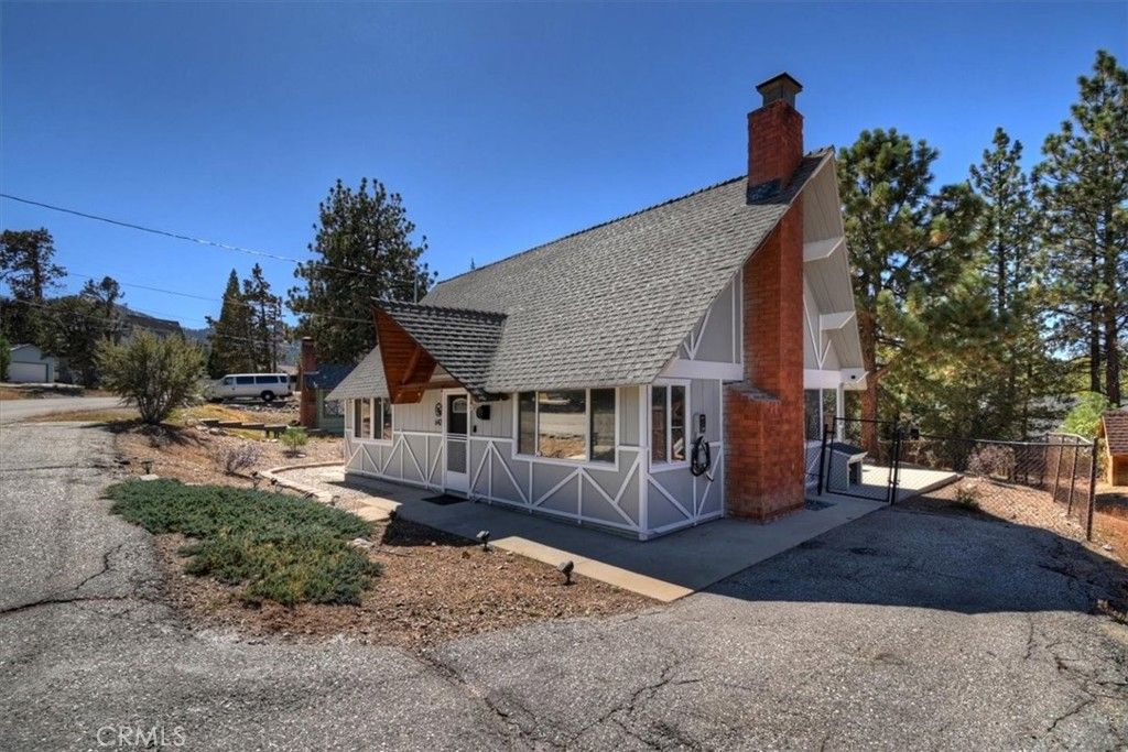 Image 38 of property listing at 642 Villa Grove, Big Bear, CA 92314