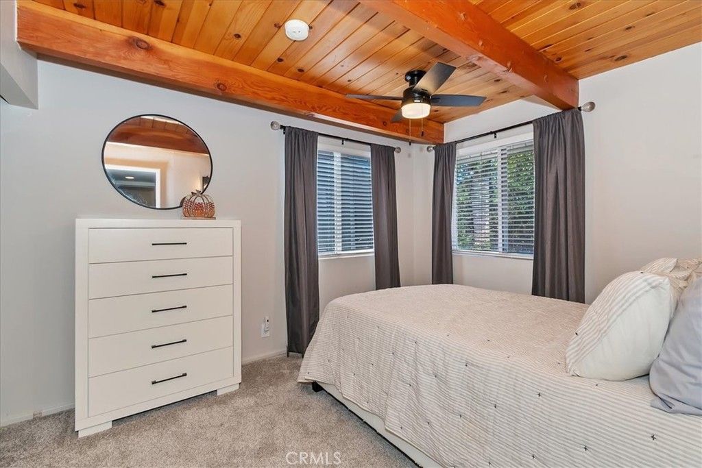 Image 5 of property listing at 642 Villa Grove, Big Bear, CA 92314