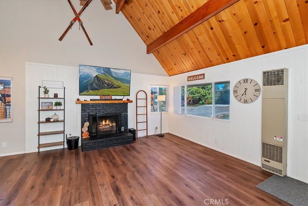 Image 8 of property listing at 642 Villa Grove, Big Bear, CA 92314