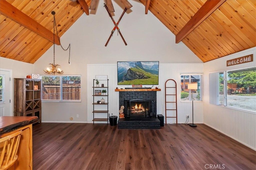 Image 9 of property listing at 642 Villa Grove, Big Bear, CA 92314